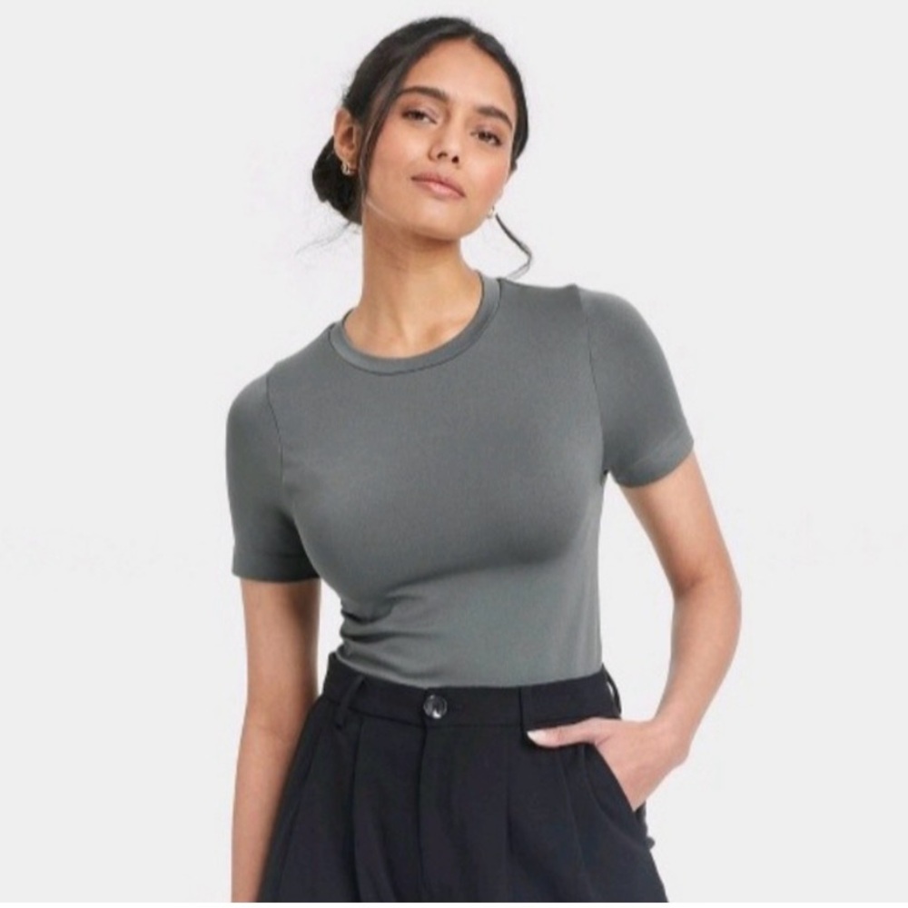 A New Day Women's Gray Short Sleeve Top